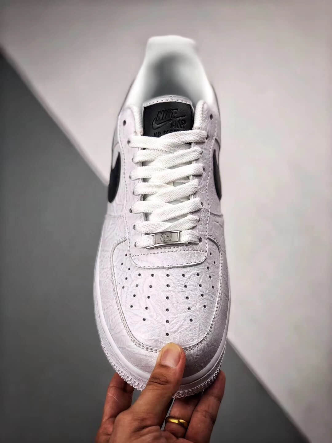 Af1 supreme north outlet face